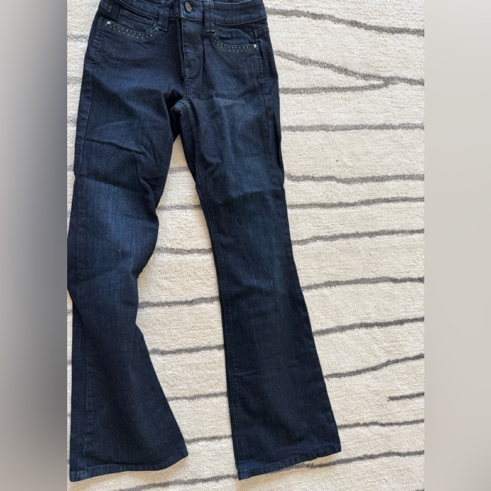 Blk Market White House flare leg demin - Picture 2 of 5